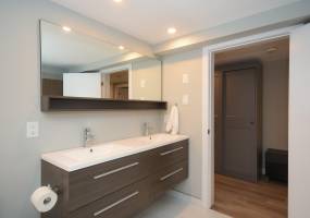 2180 Lambeth Walk, Ottawa, Ontario, Canada, 3 Bedrooms Bedrooms, ,3 BathroomsBathrooms,Multi-Family,For Rent - Lower Unit,Lambeth Walk,1080