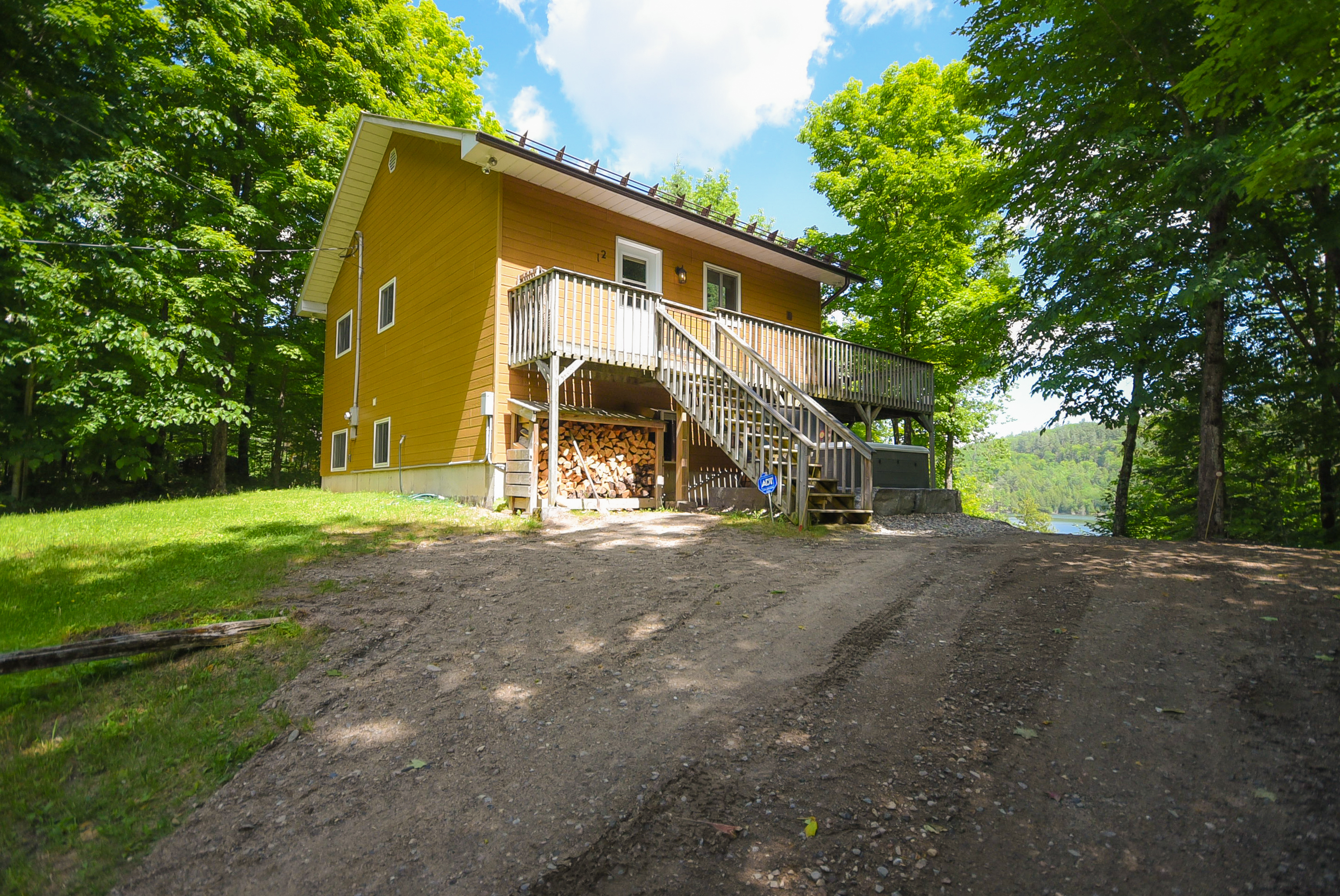 12 ch des cedres, Northfield, Quebec, Canada, 4 Bedrooms Bedrooms, ,2 BathroomsBathrooms,Cottage,Vacation Rental,Harvest Moon,ch des cedres,1000