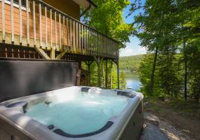 12 ch des cedres, Northfield, Quebec, Canada, 4 Bedrooms Bedrooms, ,2 BathroomsBathrooms,Cottage,Vacation Rental,Harvest Moon,ch des cedres,1000