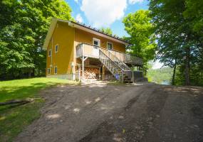 12 ch des cedres, Northfield, Quebec, Canada, 4 Bedrooms Bedrooms, ,2 BathroomsBathrooms,Cottage,Vacation Rental,Harvest Moon,ch des cedres,1000