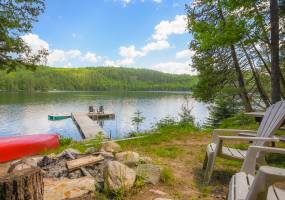 12 ch des cedres, Northfield, Quebec, Canada, 4 Bedrooms Bedrooms, ,2 BathroomsBathrooms,Cottage,Vacation Rental,Harvest Moon,ch des cedres,1000