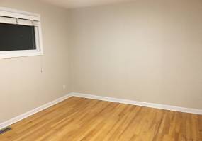 1153 Parkway Dr, Ottawa, Ontario, Canada, 4 Bedrooms Bedrooms, ,2 BathroomsBathrooms,Multi-Family,For Rent - Upper Unit,Parkway Dr,1012