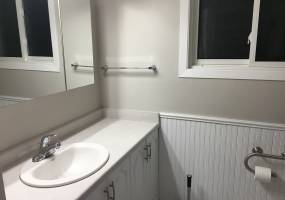 1153 Parkway Dr, Ottawa, Ontario, Canada, 4 Bedrooms Bedrooms, ,2 BathroomsBathrooms,Multi-Family,For Rent - Upper Unit,Parkway Dr,1012