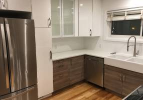 1153 Parkway Dr, Ottawa, Ontario, Canada, 4 Bedrooms Bedrooms, ,2 BathroomsBathrooms,Multi-Family,For Rent - Upper Unit,Parkway Dr,1012