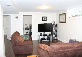 970-B Shamir Avenue, Ottawa, Ontario, Canada K1G 2T2, 2 Bedrooms Bedrooms, ,1 BathroomBathrooms,Multi-Family,For Rent - Lower Unit,Shamir Avenue,1017