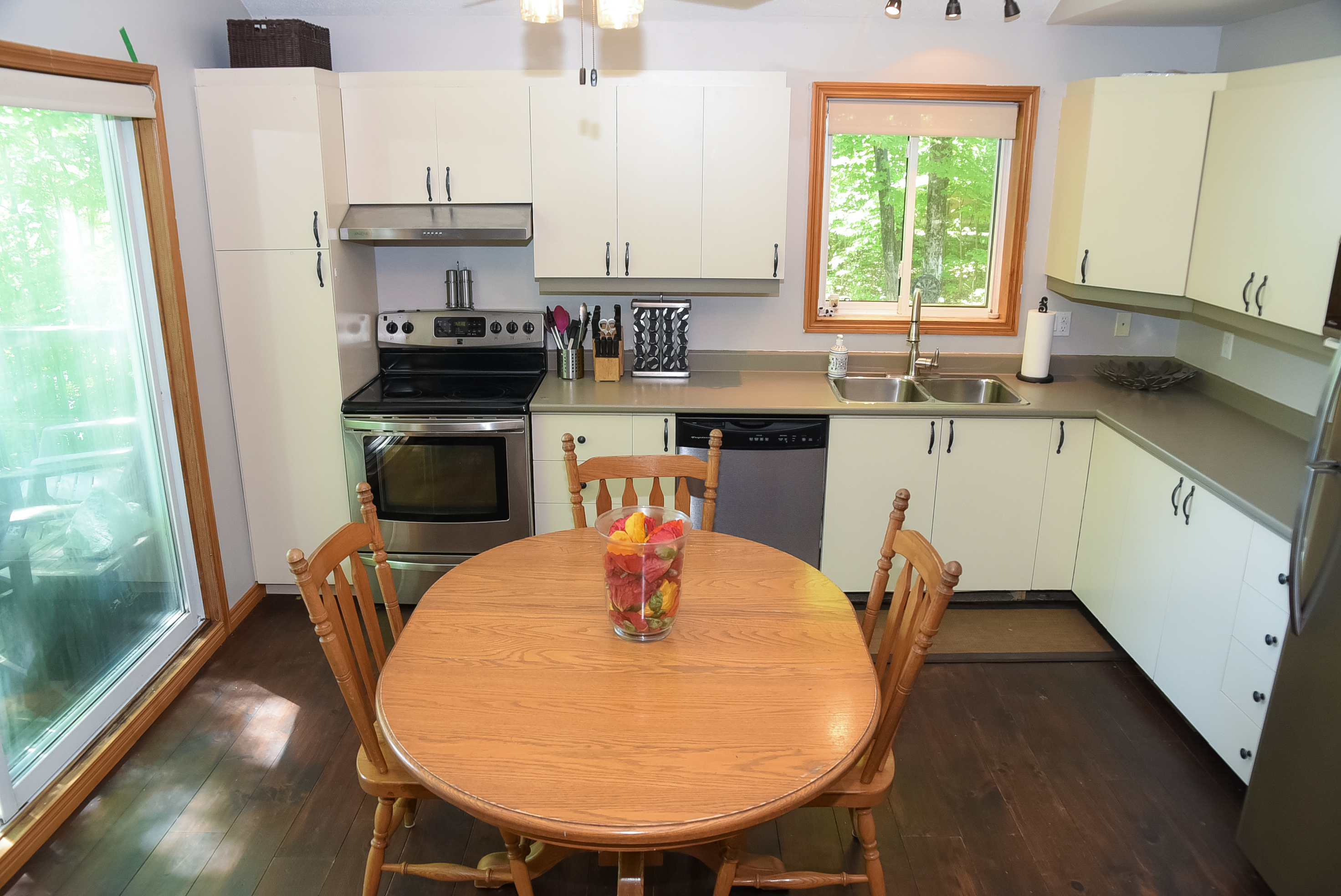 14 ch des cedres, Northfield, Quebec, Canada, 3 Bedrooms Bedrooms, ,2 BathroomsBathrooms,Cottage,Vacation Rental,Flower Moon Cottage,ch des cedres,1001