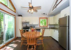 14 ch des cedres, Northfield, Quebec, Canada, 3 Bedrooms Bedrooms, ,2 BathroomsBathrooms,Cottage,Vacation Rental,Flower Moon Cottage,ch des cedres,1001