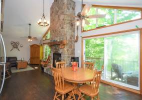 14 ch des cedres, Northfield, Quebec, Canada, 3 Bedrooms Bedrooms, ,2 BathroomsBathrooms,Cottage,Vacation Rental,Flower Moon Cottage,ch des cedres,1001