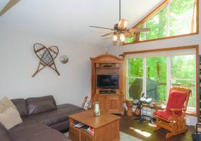 14 ch des cedres, Northfield, Quebec, Canada, 3 Bedrooms Bedrooms, ,2 BathroomsBathrooms,Cottage,Vacation Rental,Flower Moon Cottage,ch des cedres,1001