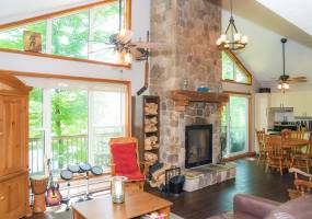 14 ch des cedres, Northfield, Quebec, Canada, 3 Bedrooms Bedrooms, ,2 BathroomsBathrooms,Cottage,Vacation Rental,Flower Moon Cottage,ch des cedres,1001