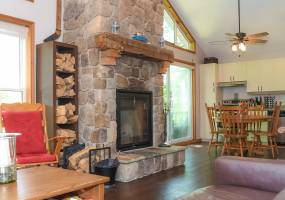 14 ch des cedres, Northfield, Quebec, Canada, 3 Bedrooms Bedrooms, ,2 BathroomsBathrooms,Cottage,Vacation Rental,Flower Moon Cottage,ch des cedres,1001