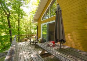 14 ch des cedres, Northfield, Quebec, Canada, 3 Bedrooms Bedrooms, ,2 BathroomsBathrooms,Cottage,Vacation Rental,Flower Moon Cottage,ch des cedres,1001