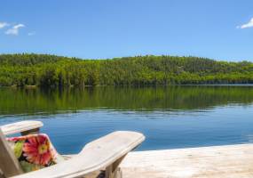 14 ch des cedres, Northfield, Quebec, Canada, 3 Bedrooms Bedrooms, ,2 BathroomsBathrooms,Cottage,Vacation Rental,Flower Moon Cottage,ch des cedres,1001