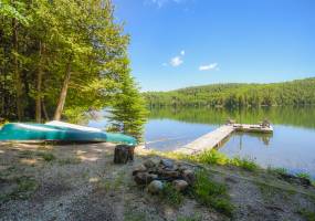 14 ch des cedres, Northfield, Quebec, Canada, 3 Bedrooms Bedrooms, ,2 BathroomsBathrooms,Cottage,Vacation Rental,Flower Moon Cottage,ch des cedres,1001