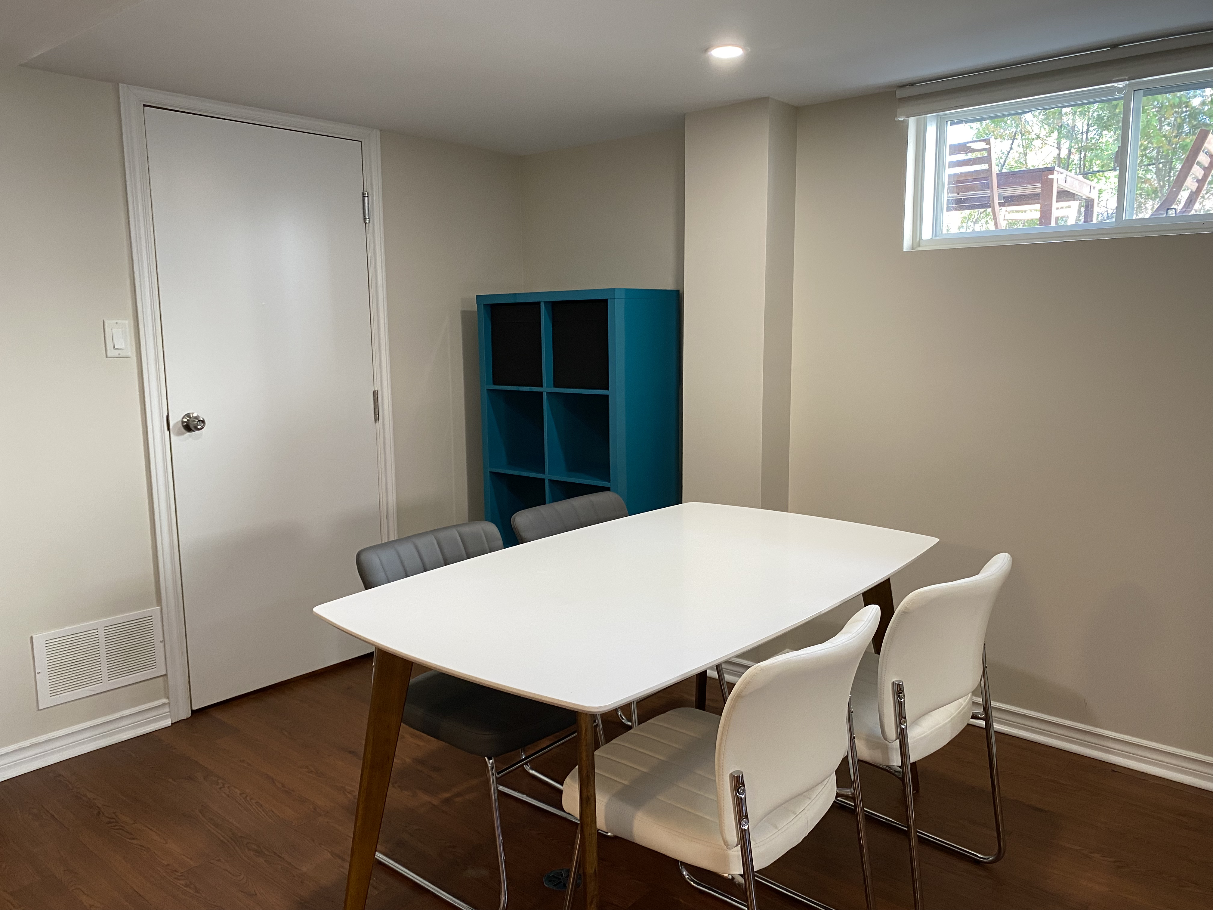 2147-B Lambeth Walk, Ottawa, Ontario, Canada K2C 1E9, 2 Bedrooms Bedrooms, ,1 BathroomBathrooms,Multi-Family,For Rent - Lower Unit,Lambeth Walk,1023