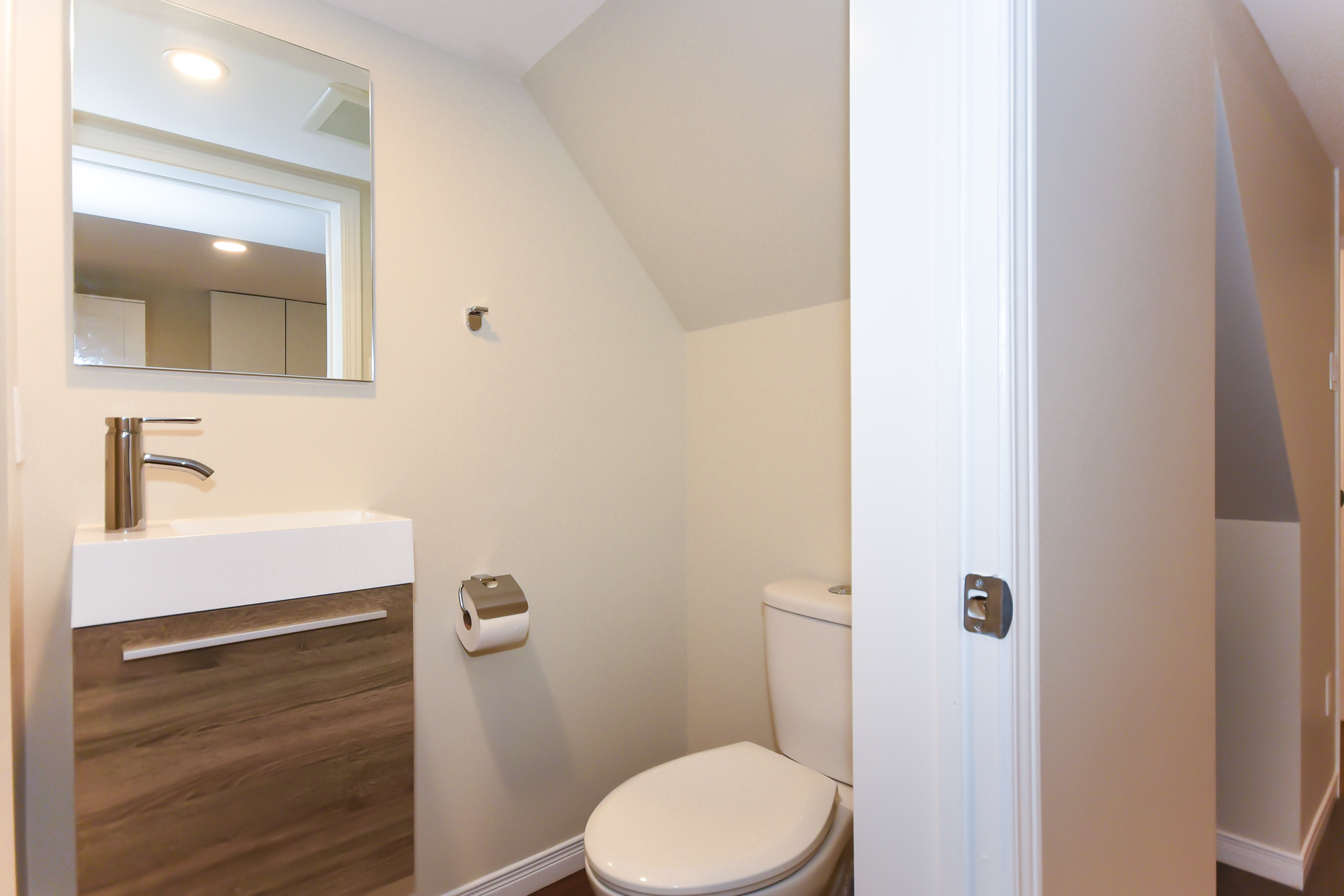 2176-B Lambeth Walk, Ottawa, Ontario, Canada K2C1E9, 4 Bedrooms Bedrooms, ,2.5 BathroomsBathrooms,Multi-Family,For Rent - Lower Unit,Lambeth Walk,1026