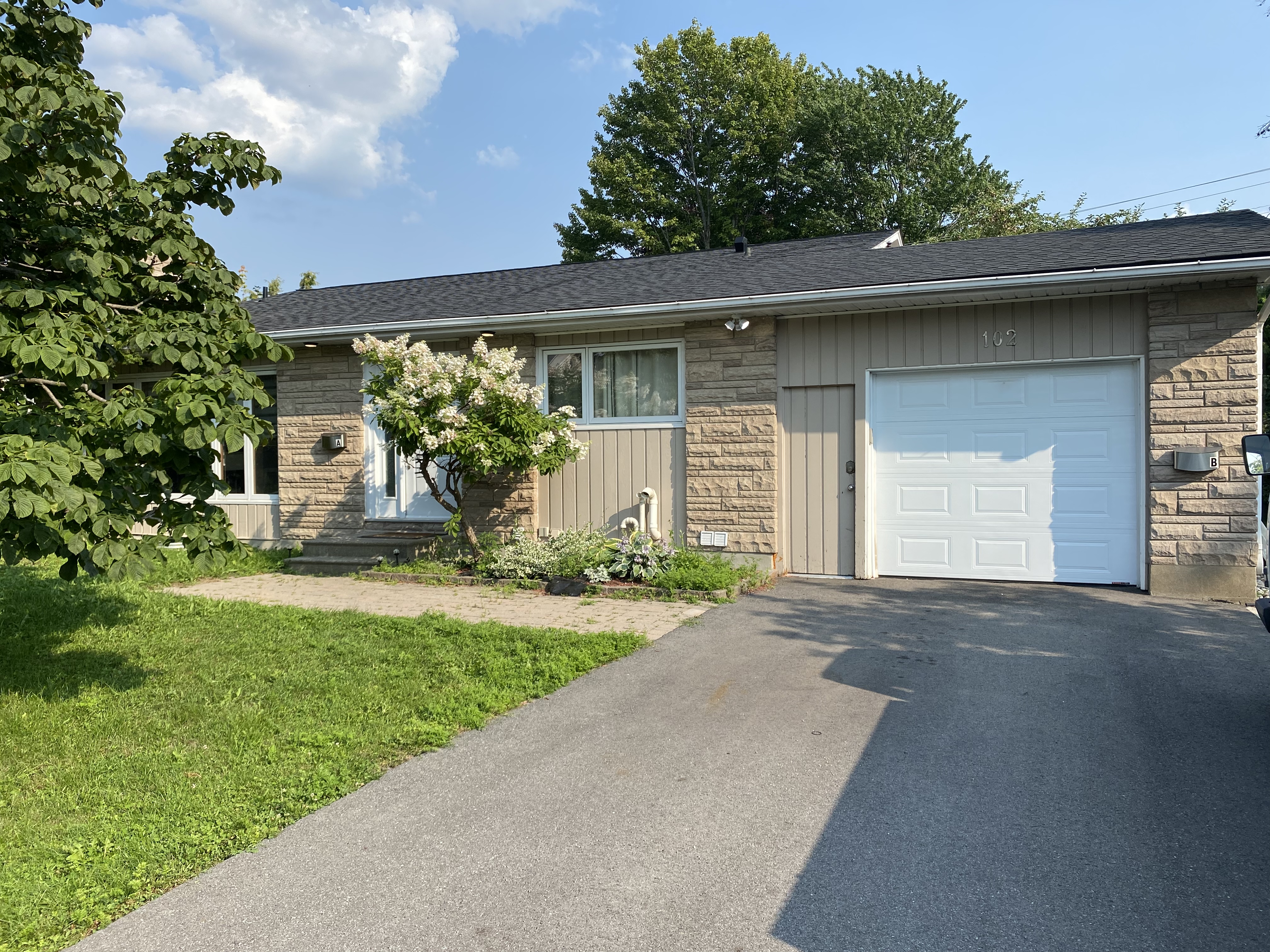 102-B Starwood Road, Ottawa, Ontario, Canada K2G 1Z7, 3 Bedrooms Bedrooms, ,1 BathroomBathrooms,Multi-Family,For Rent - Lower Unit,Starwood Road,1036