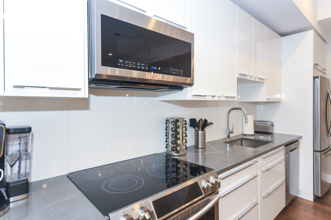 44D Byron Avenue, Ottawa, Ontario, Canada K1Y 3J1, 2 Bedrooms Bedrooms, ,1 BathroomBathrooms,Single Family,For Rent,Byron Avenue,1,1073