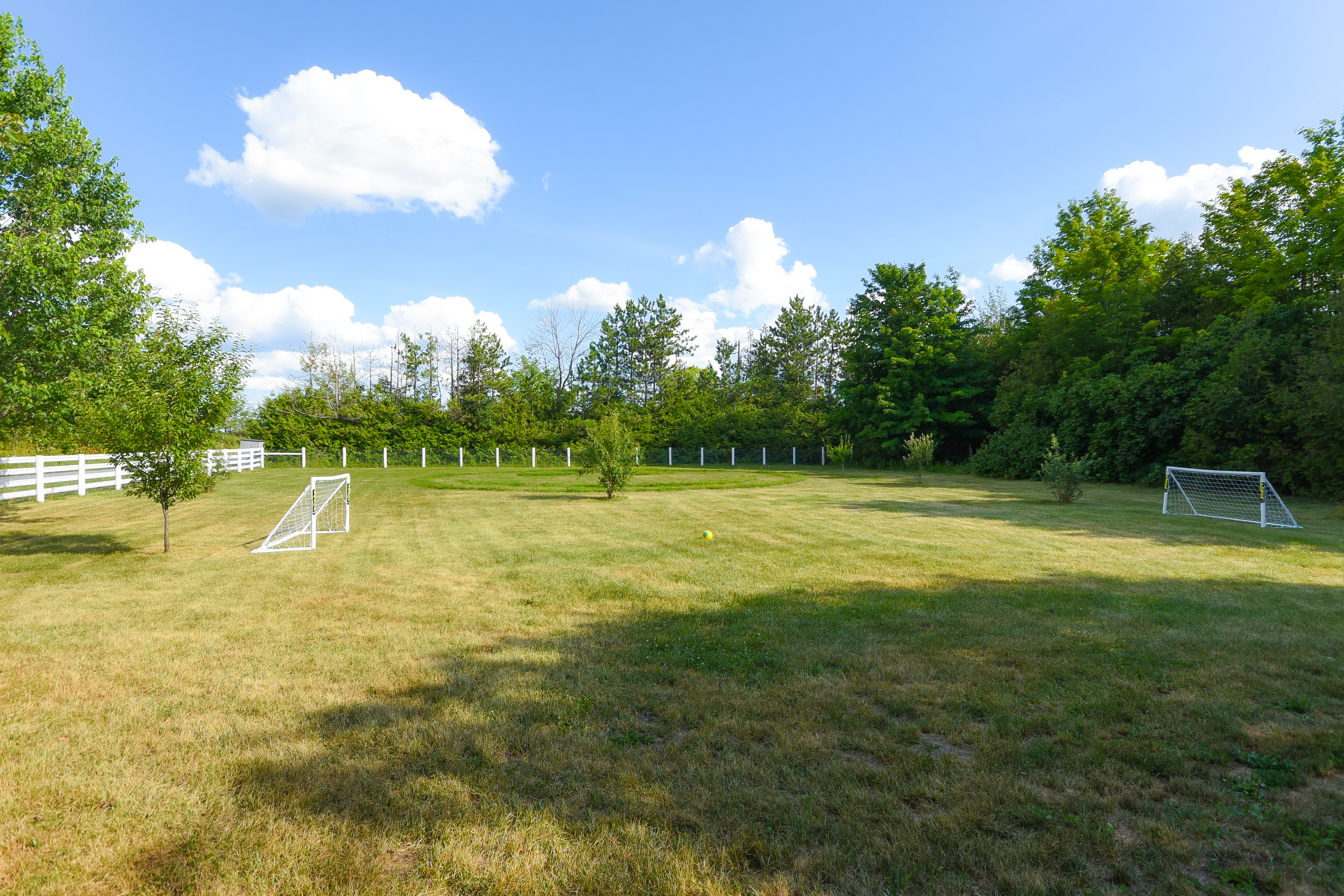 8215 Fernbank Road, Ashton, Ashton, Ontario, Canada, 4 Bedrooms Bedrooms, ,3 BathroomsBathrooms,Single Family,For Sale,Ashton Villa Retreat,Fernbank Road,1083