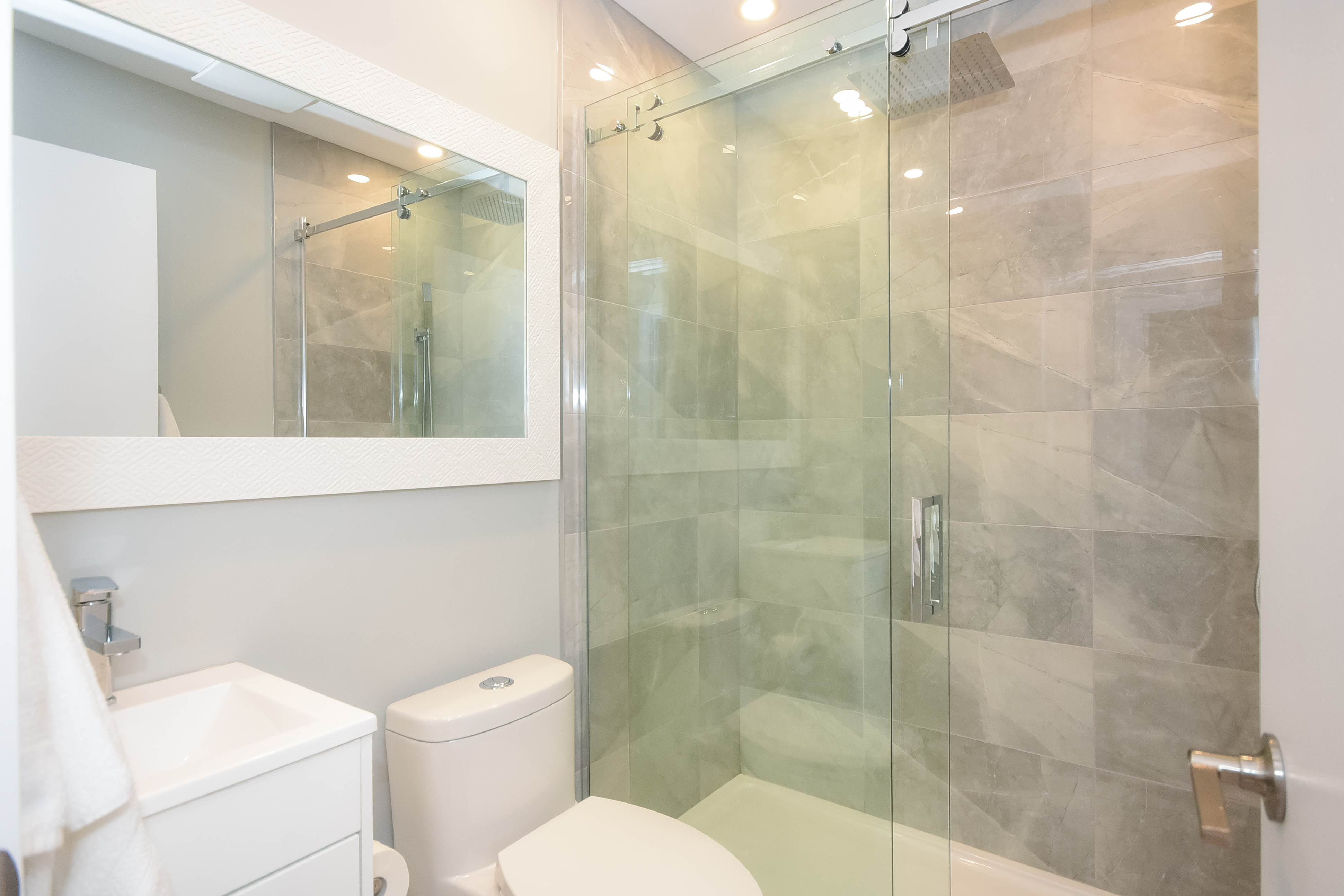 2180 Lambeth Walk, Ottawa, Ontario, Canada K2C 1E9, 6 Bedrooms Bedrooms, ,6 BathroomsBathrooms,Multi-Family,For Sale,Lambeth Walk,1084