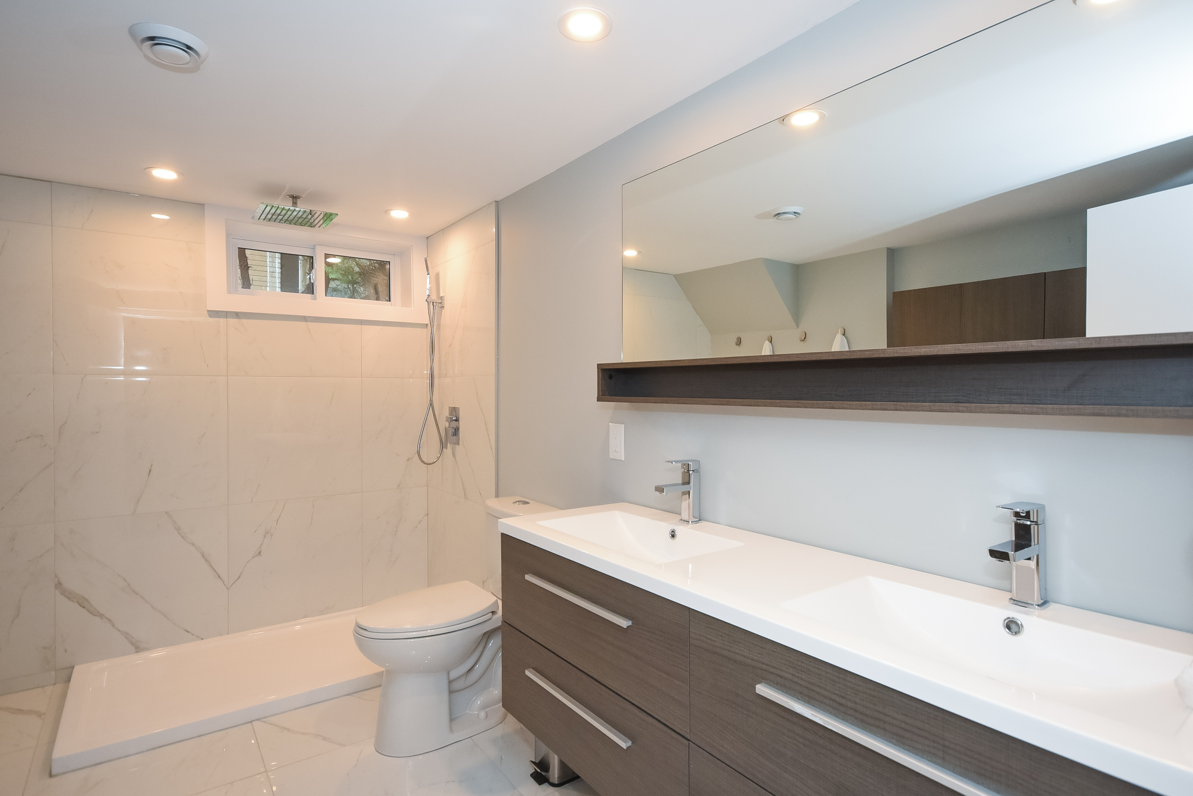2180 Lambeth Walk, Ottawa, Ontario, Canada K2C 1E9, 6 Bedrooms Bedrooms, ,6 BathroomsBathrooms,Multi-Family,For Sale,Lambeth Walk,1084