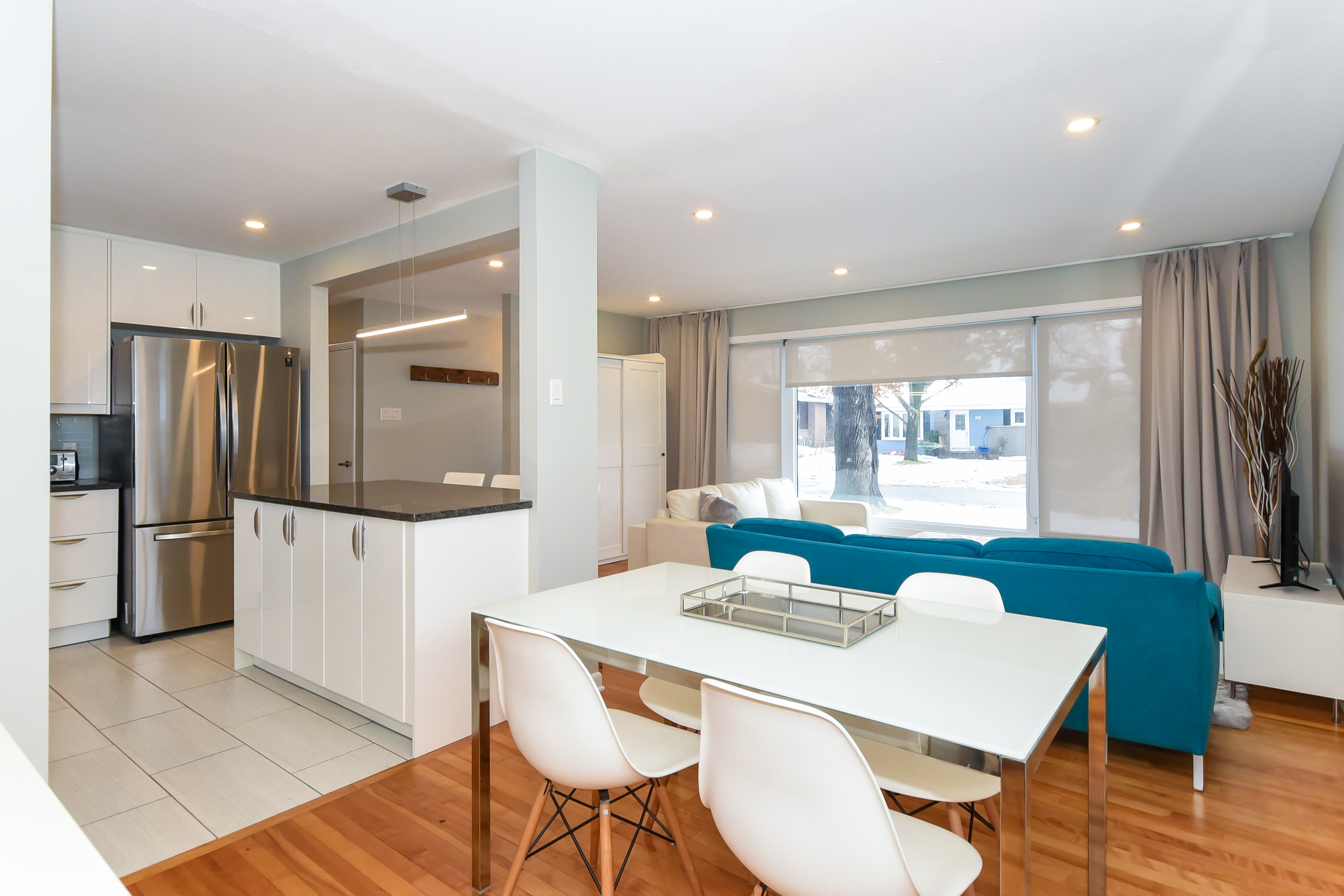 Address not available!, 3 Bedrooms Bedrooms, ,1 BathroomBathrooms,Multi-Family,For Rent - Upper Unit,Lambeth Walk,1087